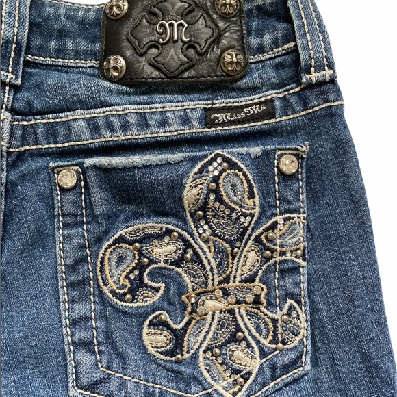 Miss Me Denim - 🤠 Miss Me Fleur de lis Women's Boot Cut Jeans with Cream Embroidery 🤠2 for $40 🤠